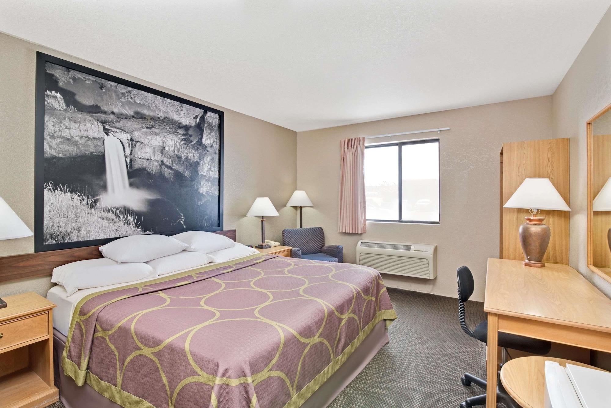 Super 8 by Wyndham Spokane/West Airway Heights Eksteriør bilde